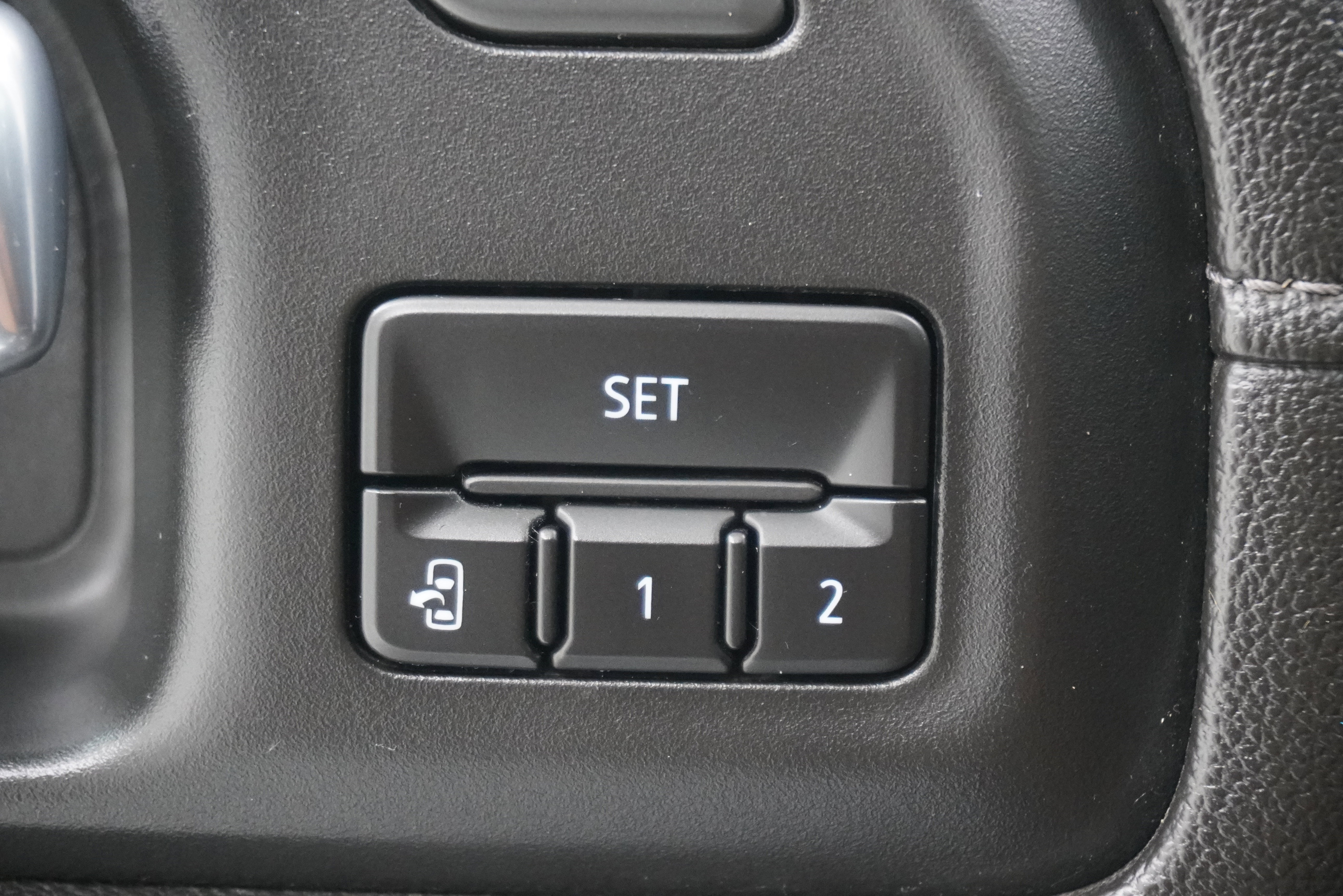 Used 2020 GMC Sierra 2500 Denali w/ Denali Ultimate Package AWD/4WD image 14