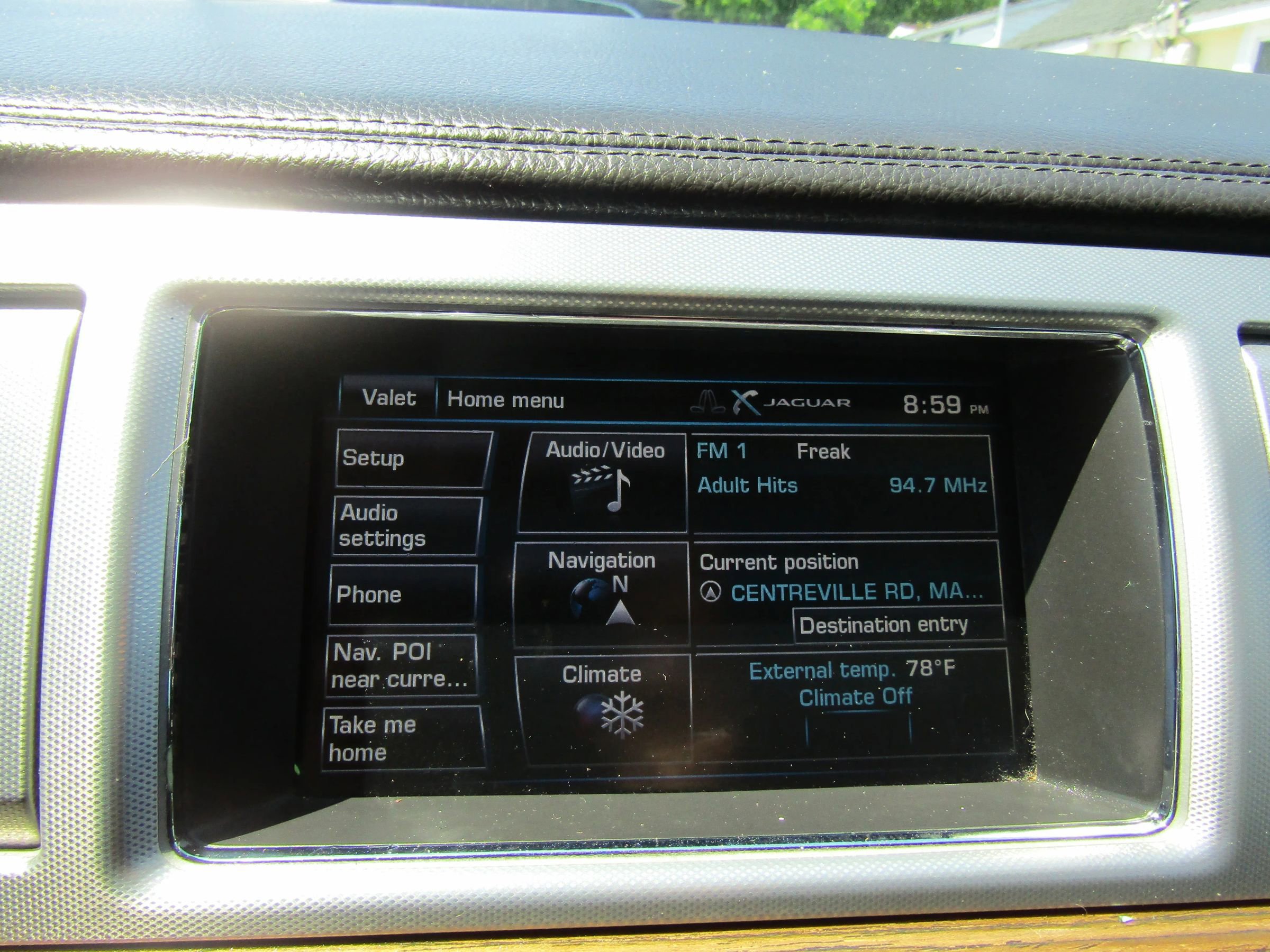 Used 2014 Jaguar XF RWD image 17