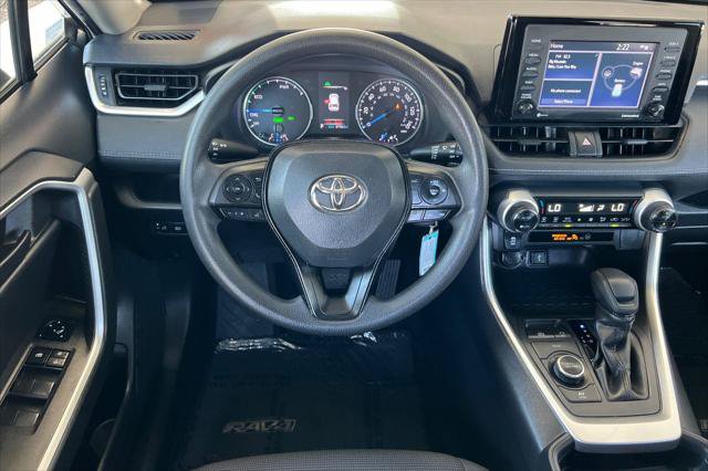 Certified 2020 Toyota RAV4 LE w/ Carpet Mat Package AWD/4WD image 15