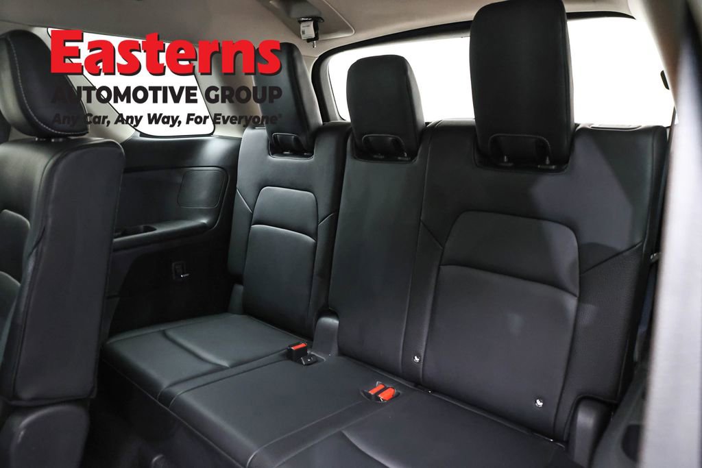 Used 2022 Nissan Pathfinder SL AWD/4WD image 25