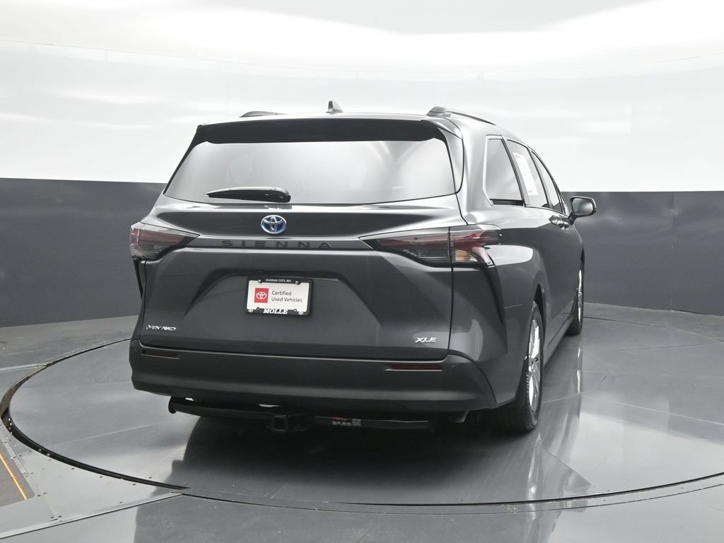 Certified 2025 Toyota Sienna XLE w/ XLE Plus Package AWD/4WD image 6