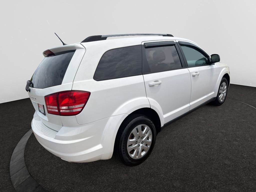Used 2017 Dodge Journey SE FWD image 4