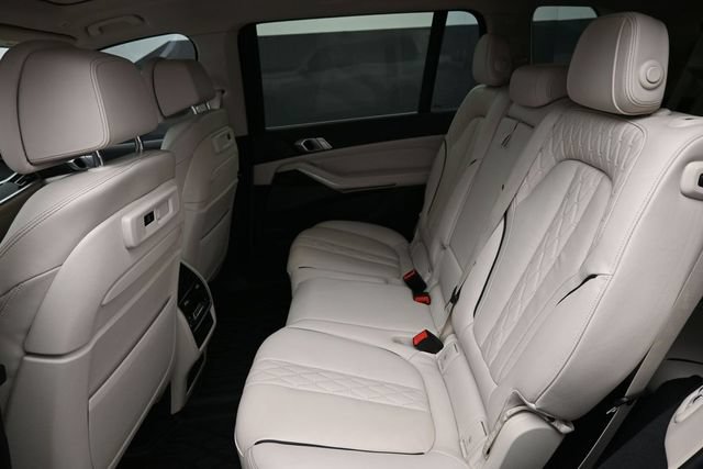 Used 2020 BMW X7 xDrive40i w/ Premium Package AWD/4WD image 21