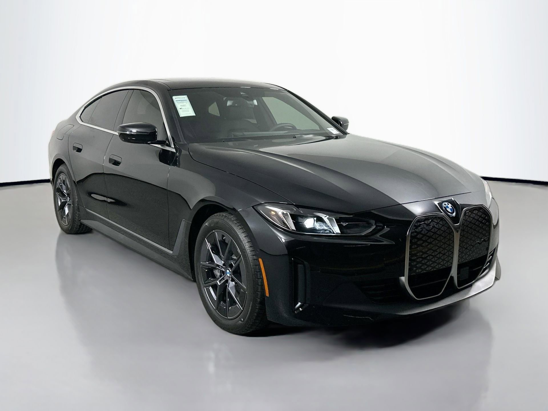 Used 2025 BMW i4 eDrive40 w/ Premium Package image 4