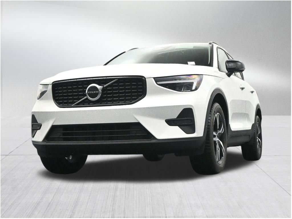 New 2026 Volvo XC40 B4 Core FWD image 28