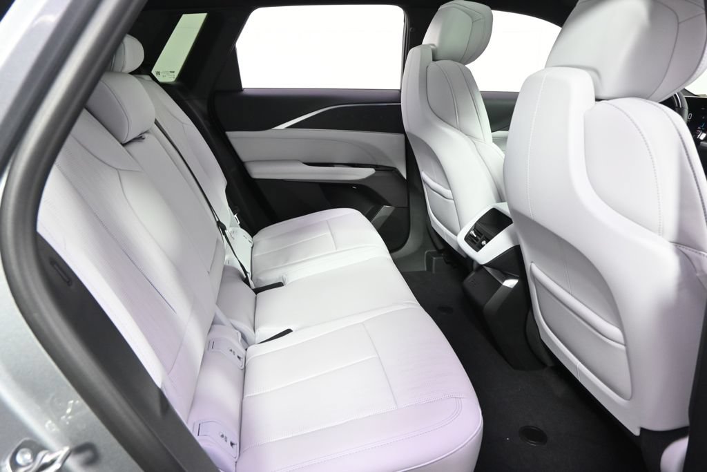 New 2026 Cadillac Lyriq Luxury w/ LPO, Floor Liner Package AWD/4WD image 18