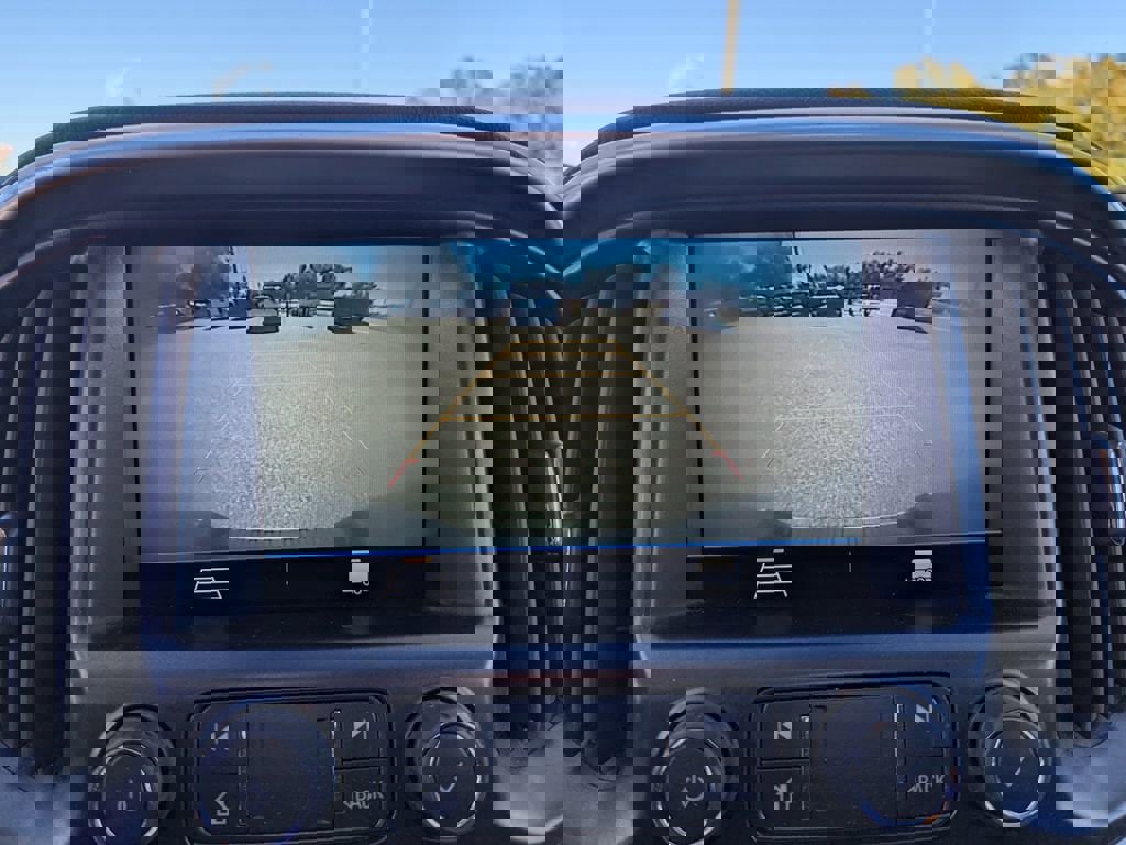 Used 2022 Chevrolet Colorado LT w/ LT Convenience Package image 19