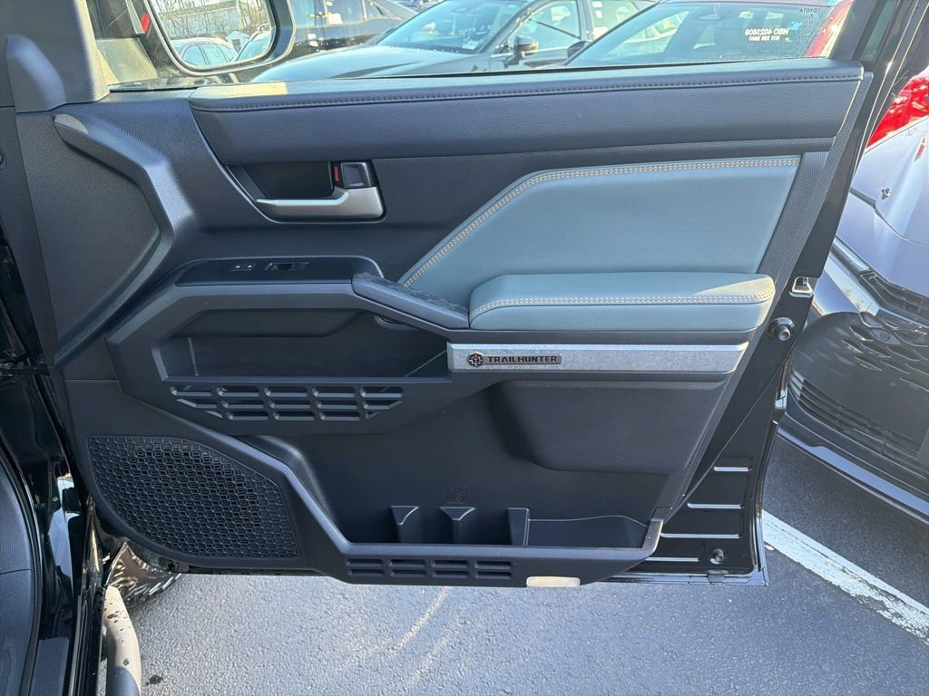 Certified 2025 Toyota Tacoma 4x4 Double Cab Hybrid image 8
