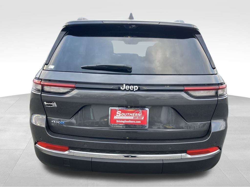 New 2024 Jeep Grand Cherokee Limited 4xe w/ Luxury Tech Group II image 4