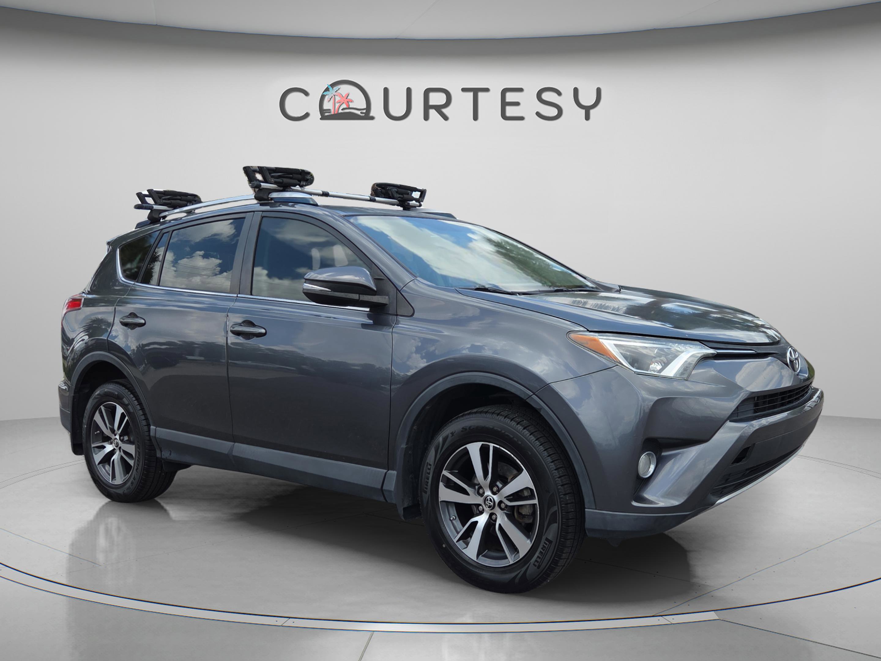 Used 2016 Toyota RAV4 XLE FWD image 7