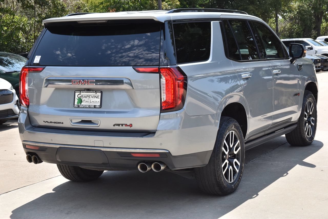 Used 2024 GMC Yukon AT4 w/ Technology Package AWD/4WD image 8