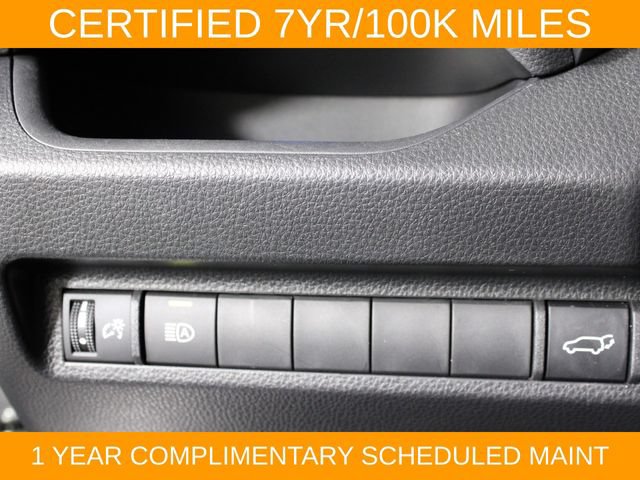 Used 2025 Toyota RAV4 XSE AWD/4WD image 19