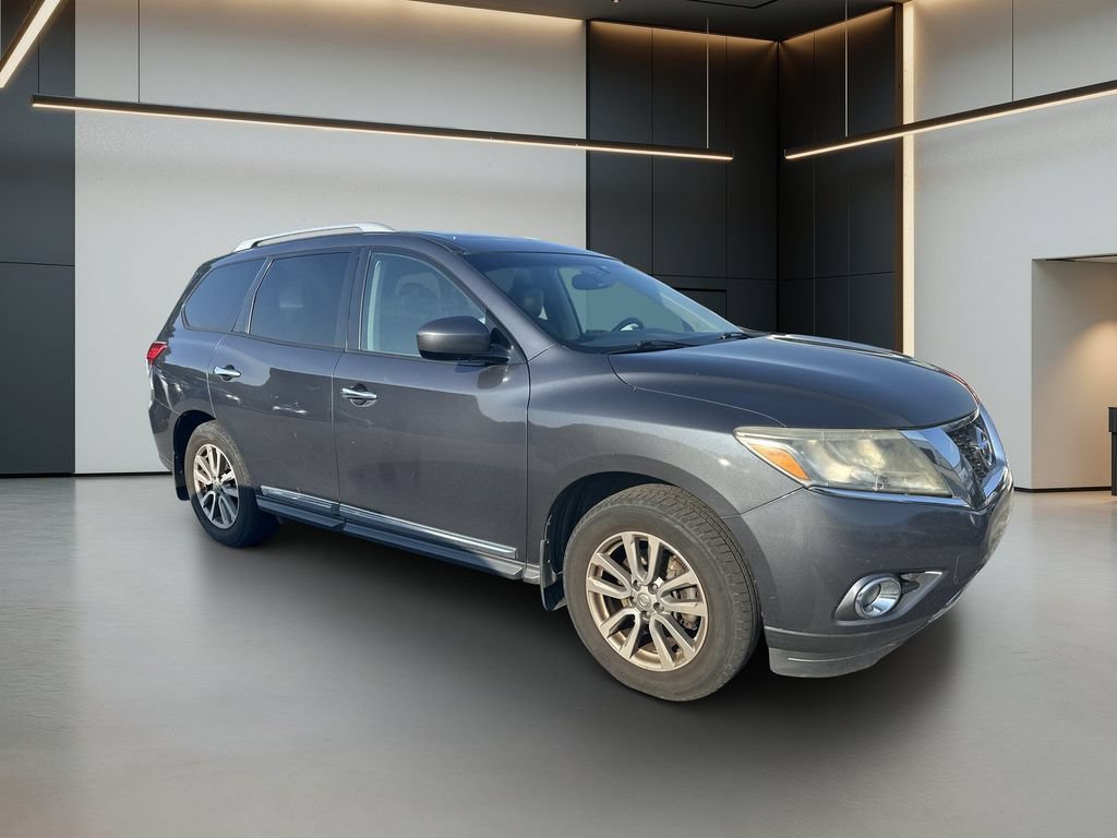 Used 2014 Nissan Pathfinder SL w/ SL Premium Package FWD image 12