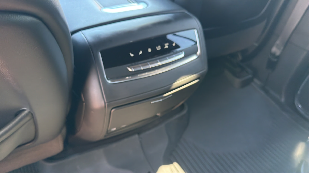 Used 2024 Cadillac Escalade V AWD/4WD image 23