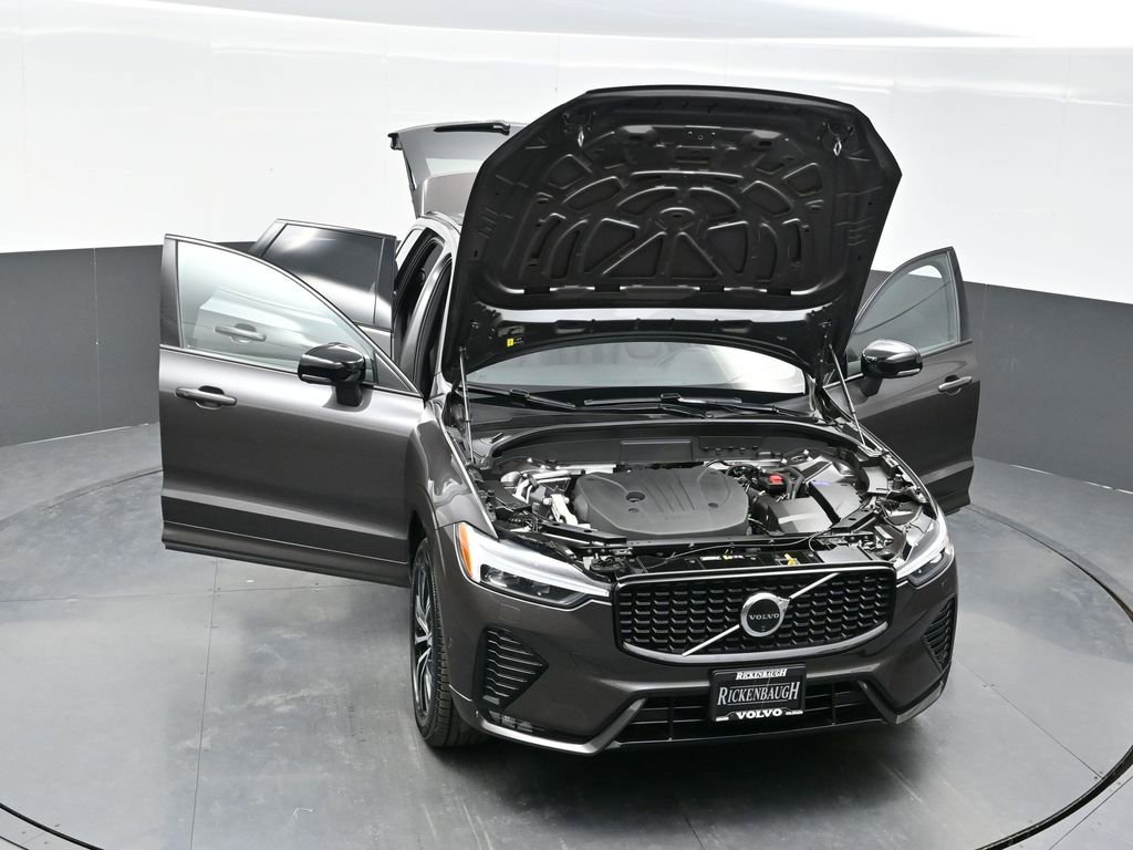 Used 2025 Volvo XC60 B5 Plus w/ Climate Package AWD/4WD image 39