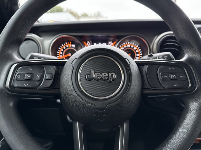 Used 2022 Jeep Wrangler Unlimited Sport image 17