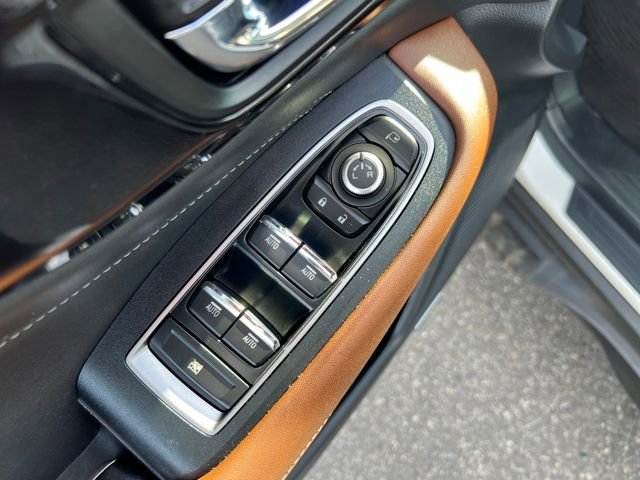 Used 2022 Subaru Outback Touring w/ Popular Package #2 image 10