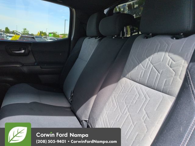 Used 2022 Toyota Tacoma TRD Sport w/ Technology Package AWD/4WD image 25