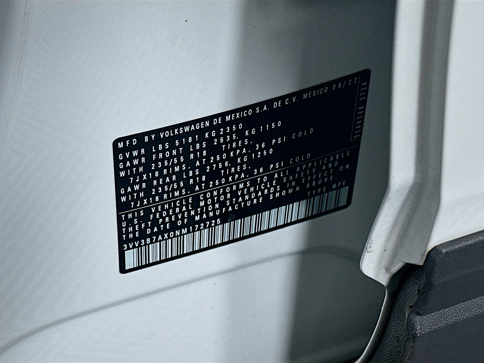 Used 2022 Volkswagen Tiguan SE w/ Panoramic Sunroof Package image 12