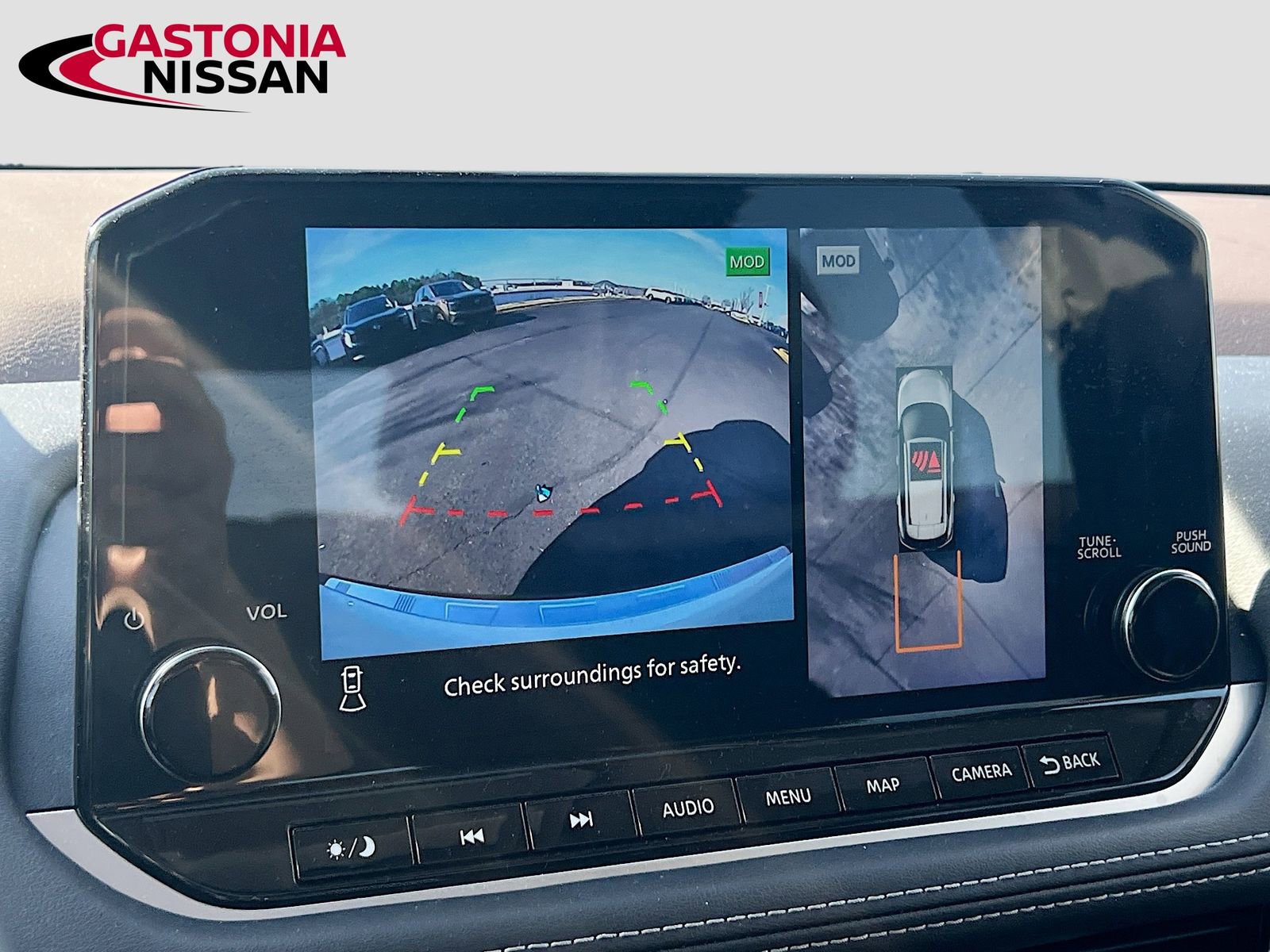 Used 2023 Nissan Rogue SL w/ SL Premium Package image 18