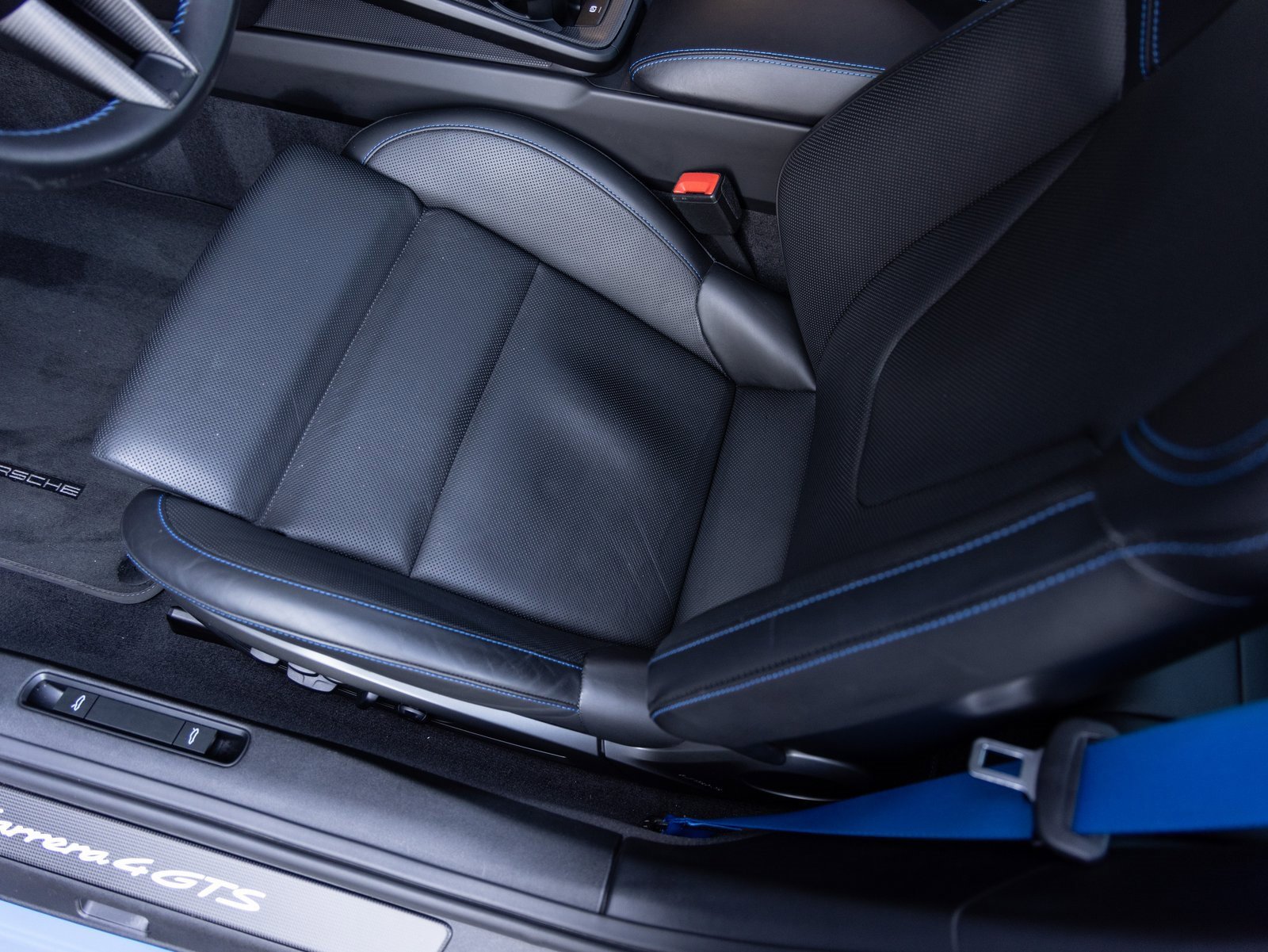 Certified 2022 Porsche 911 Carrera 4 GTS image 23