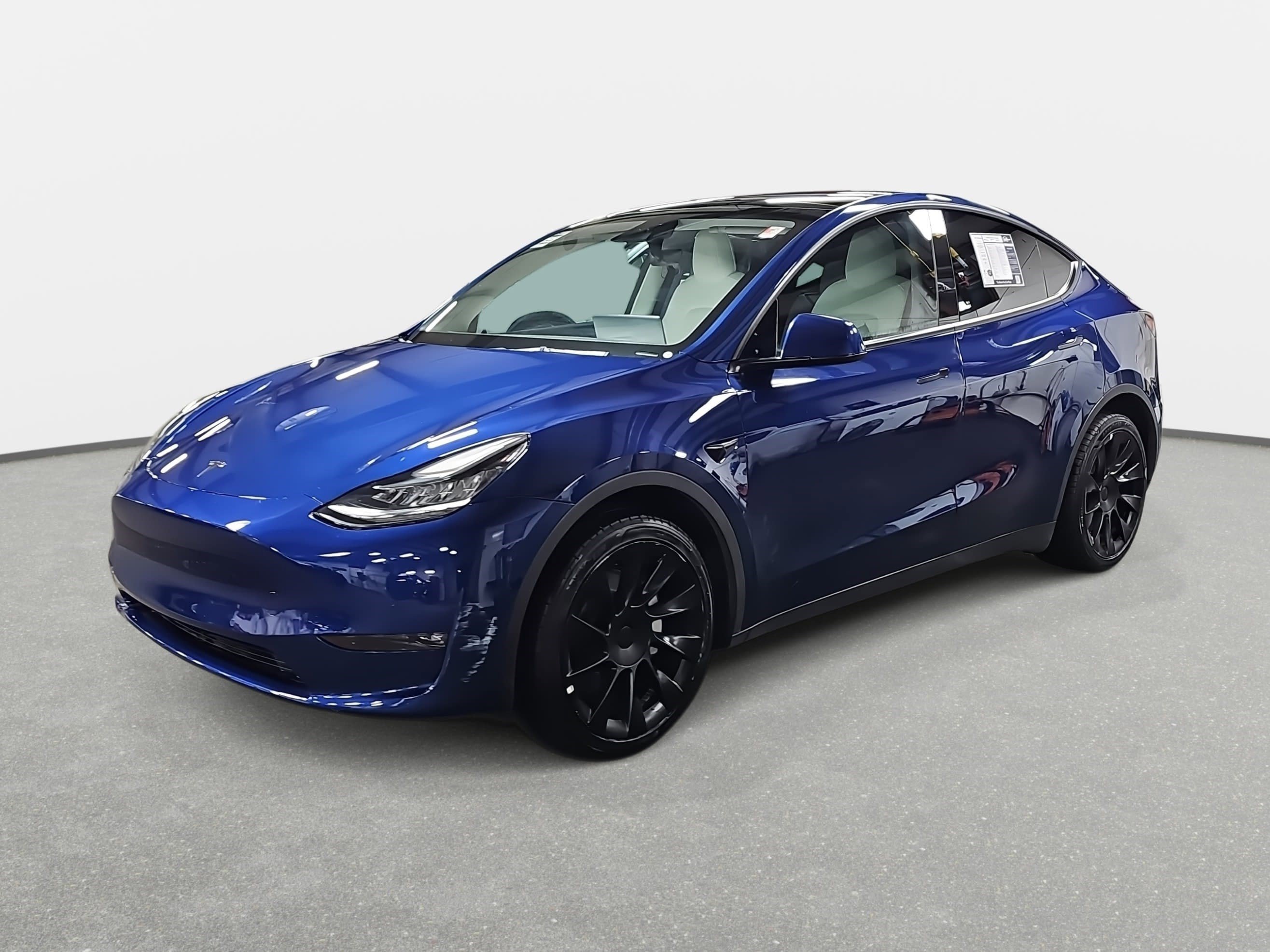 Used 2022 Tesla Model Y Long Range image 1