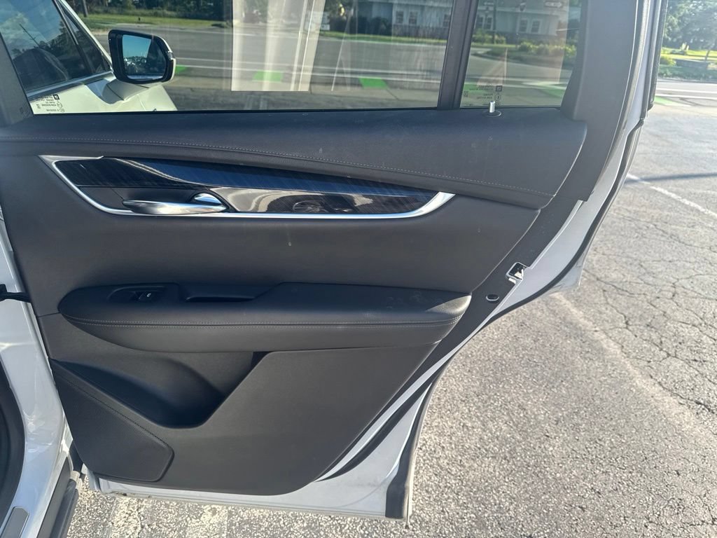 Used 2021 Cadillac XT6 Premium Luxury AWD/4WD image 41