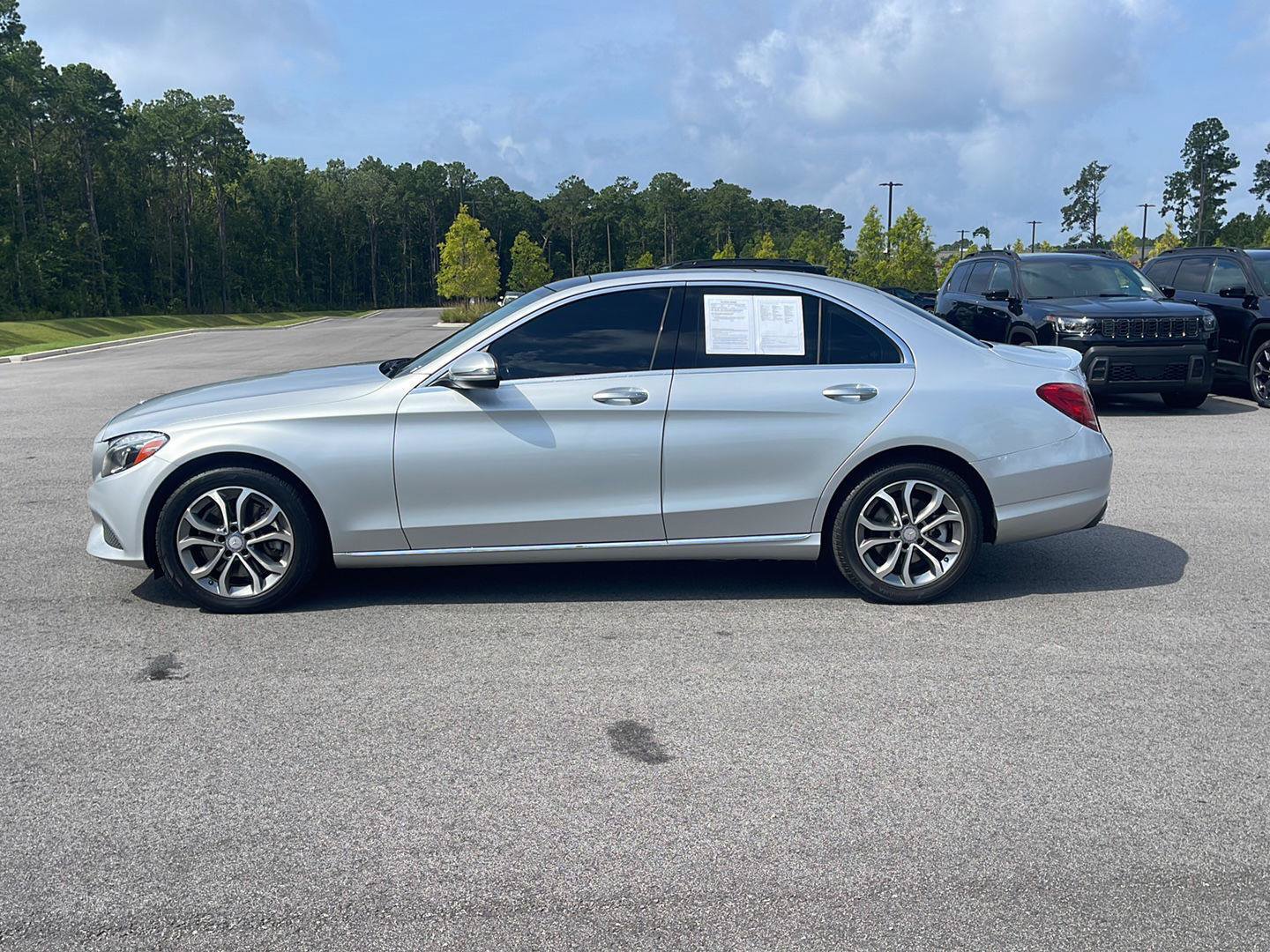 Used 2016 Mercedes-Benz C 300 4MATIC Sedan image 4