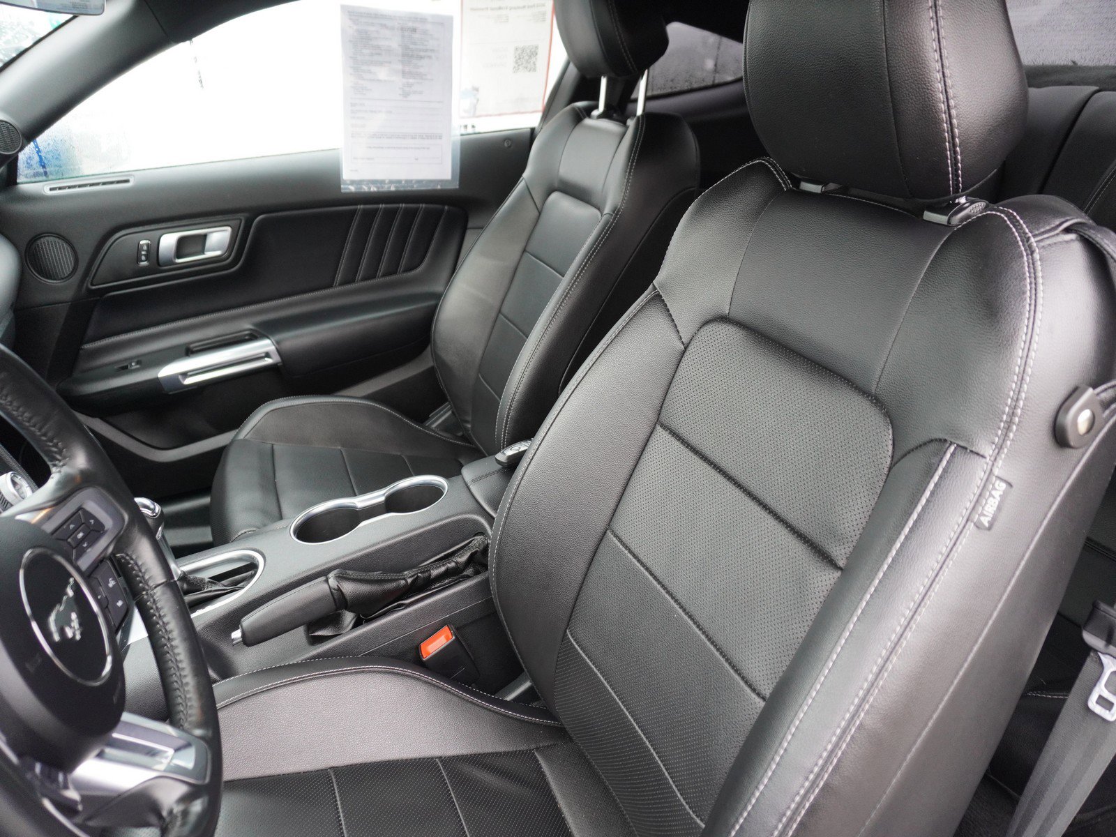 Used 2022 Ford Mustang Premium image 2