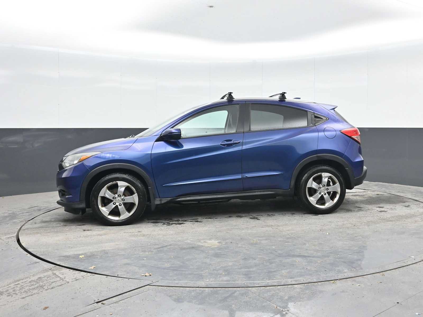 Used 2017 Honda HR-V EX-L image 4
