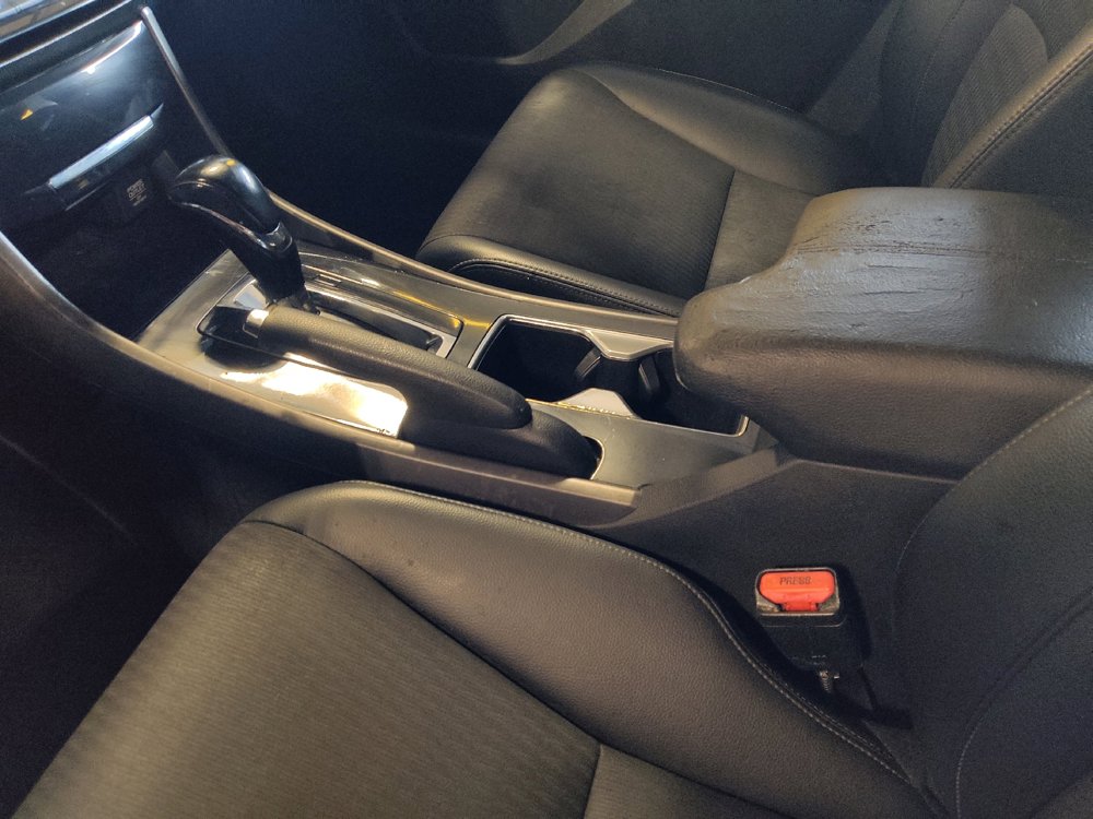 Used 2017 Honda Accord Sport image 26