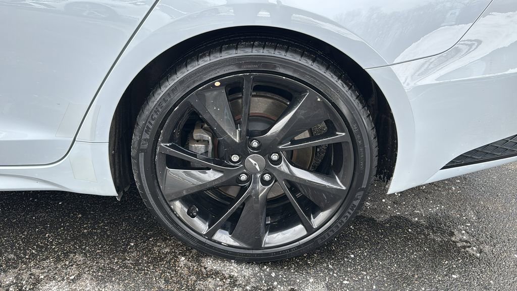 Used 2022 Genesis G70 3.3T w/ Sport Advanced Package image 9