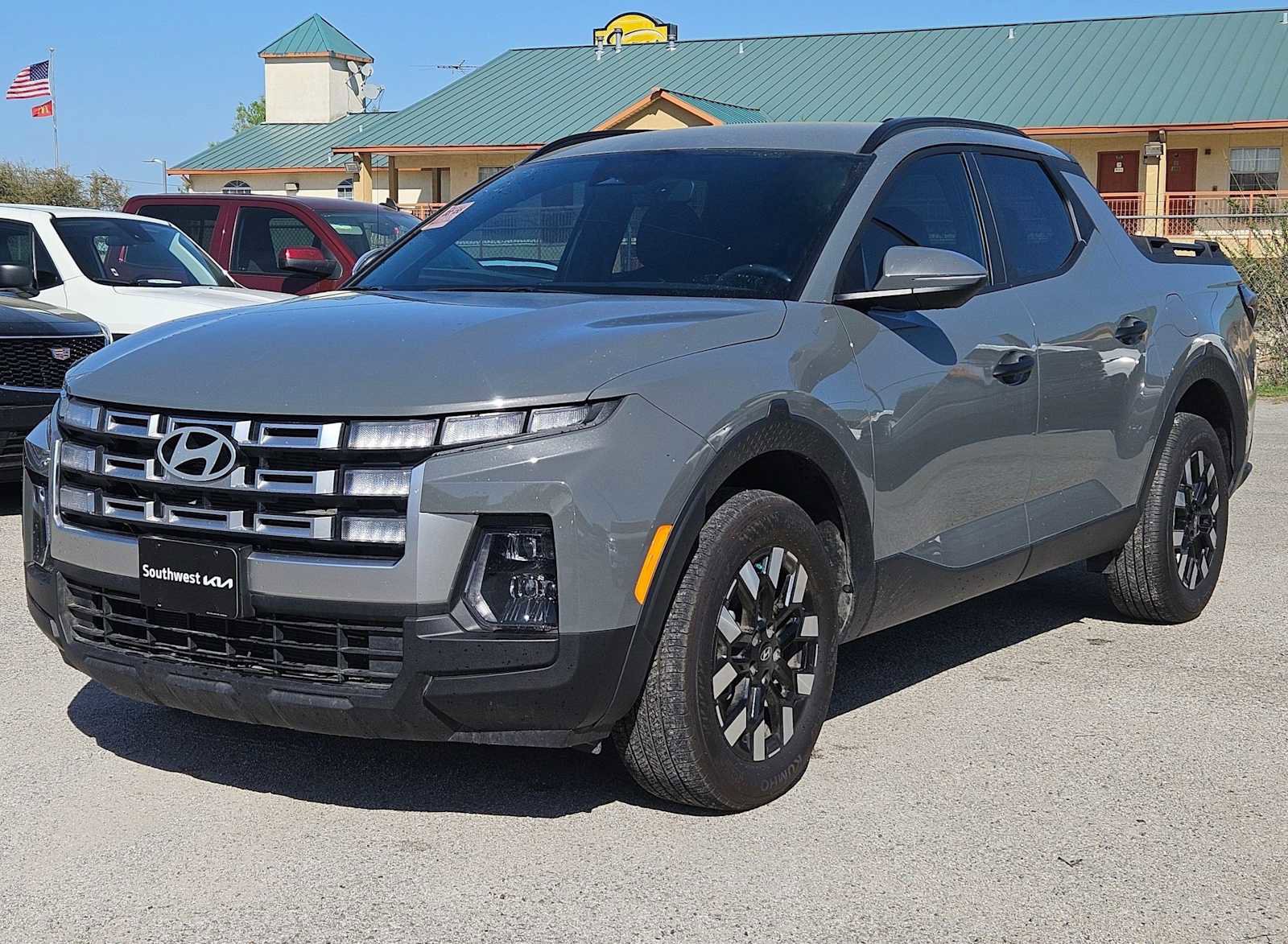 Used 2025 Hyundai Santa Cruz SEL image 9