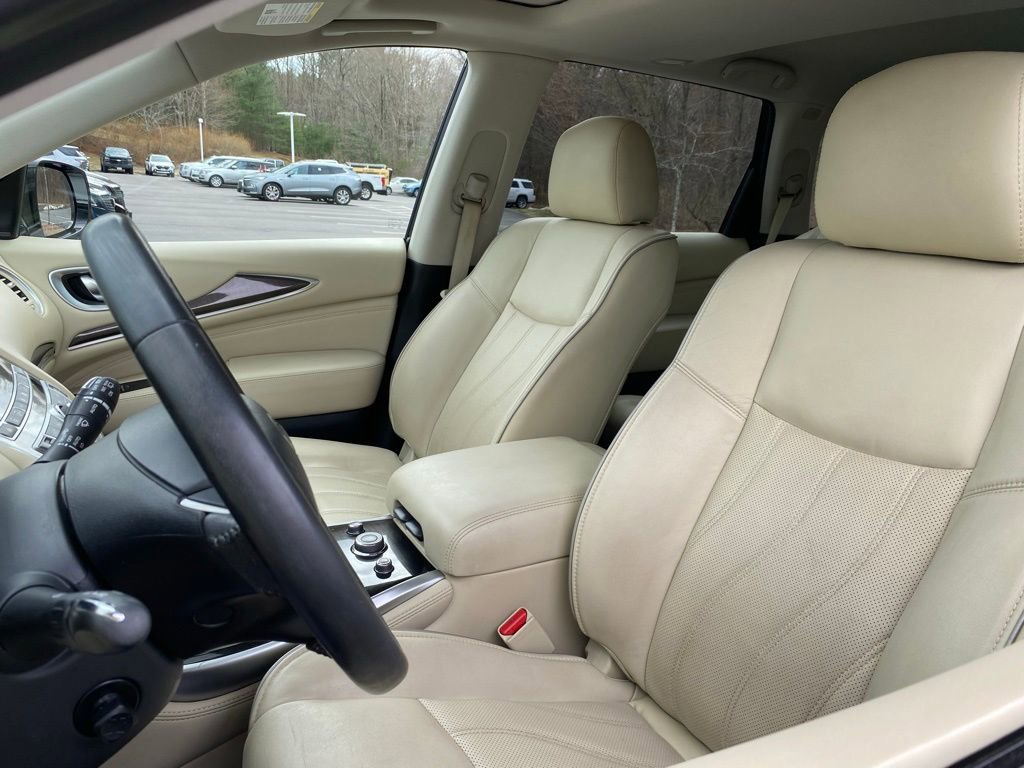 Used 2019 INFINITI QX60 Luxe w/ Essential Package image 15