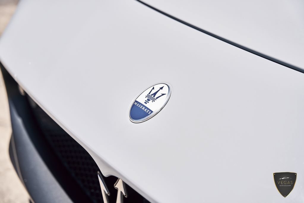 Used 2023 Maserati MC20 Spyder RWD image 7