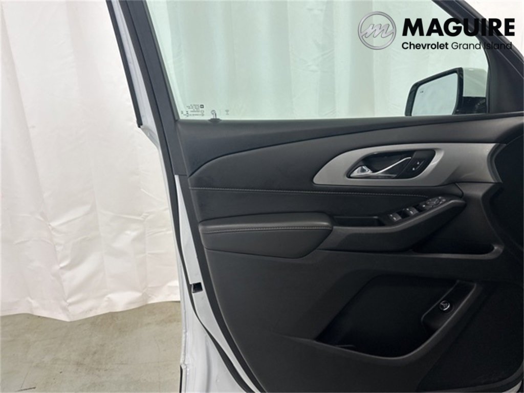 Used 2020 Chevrolet Traverse LT w/ LPO, Floor Liner Package image 19