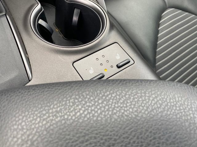 Used 2023 Toyota Camry SE FWD image 12