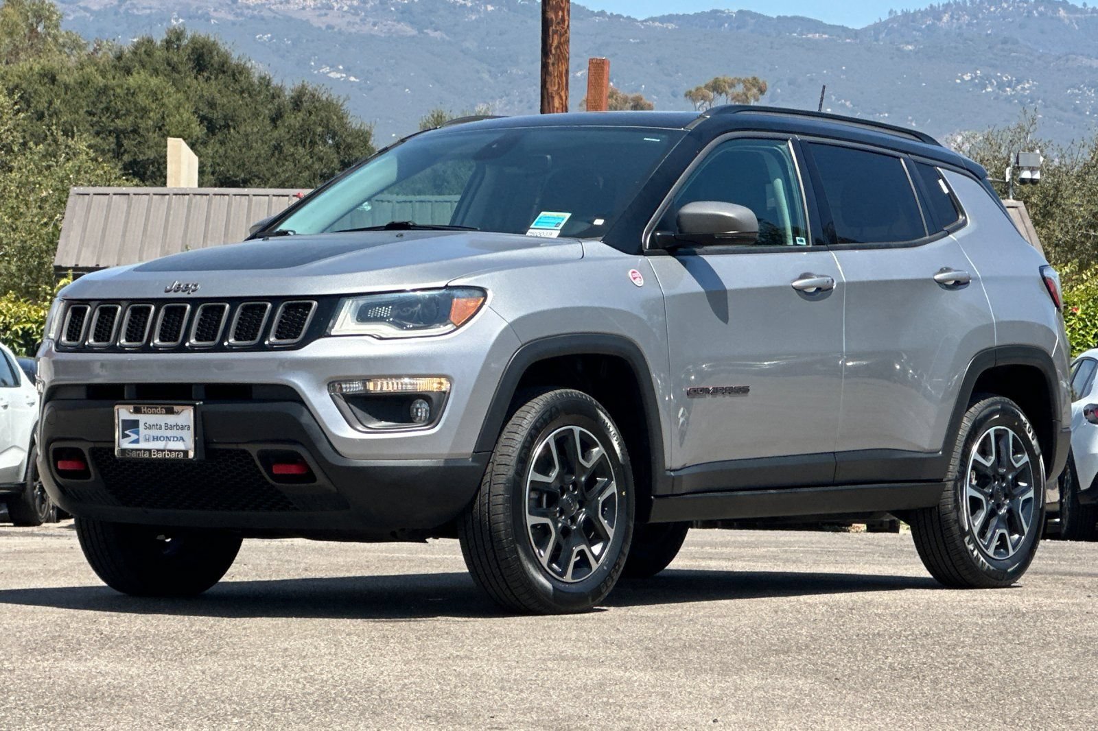Used 2019 Jeep Compass Trailhawk w/ Leather Interior Group AWD/4WD image 8