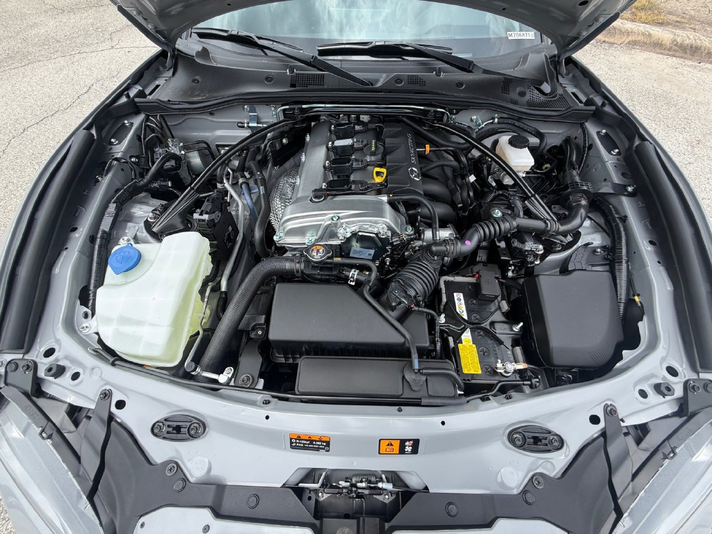 New 2026 MAZDA MX-5 Miata Club w/ Interior Package RWD image 18