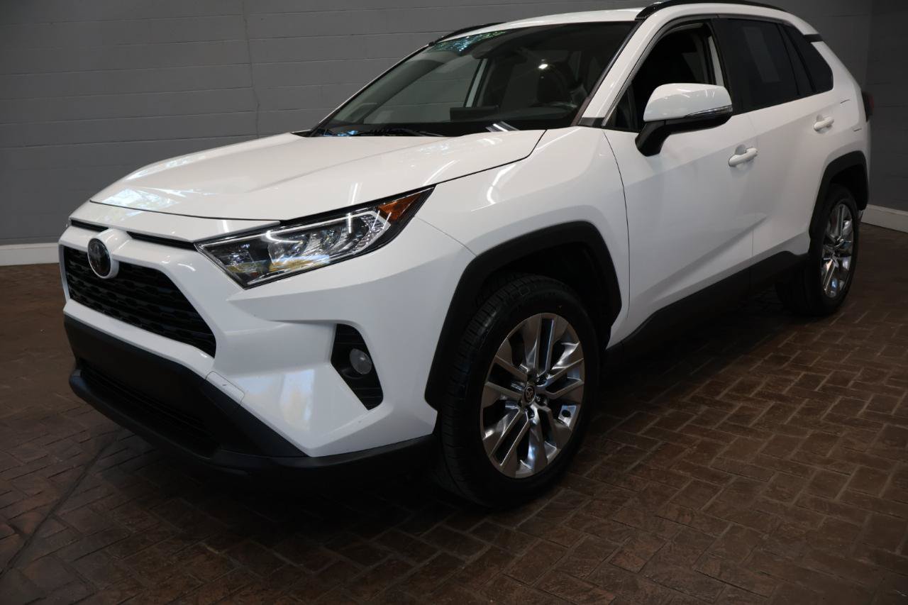 Used 2020 Toyota RAV4 XLE Premium AWD/4WD image 3