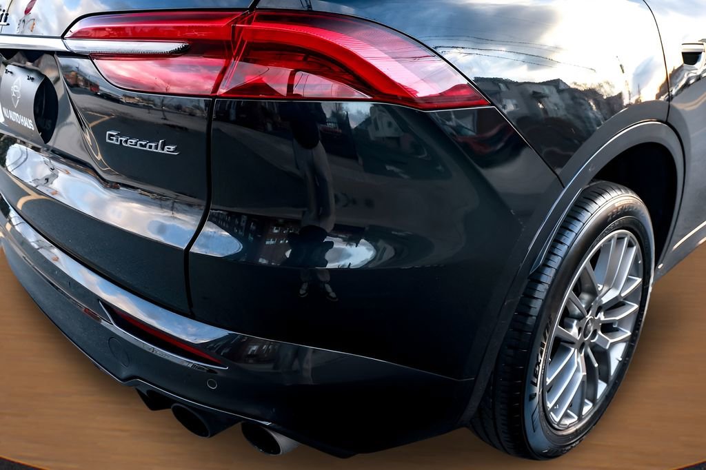 Used 2024 Maserati Grecale GT image 9