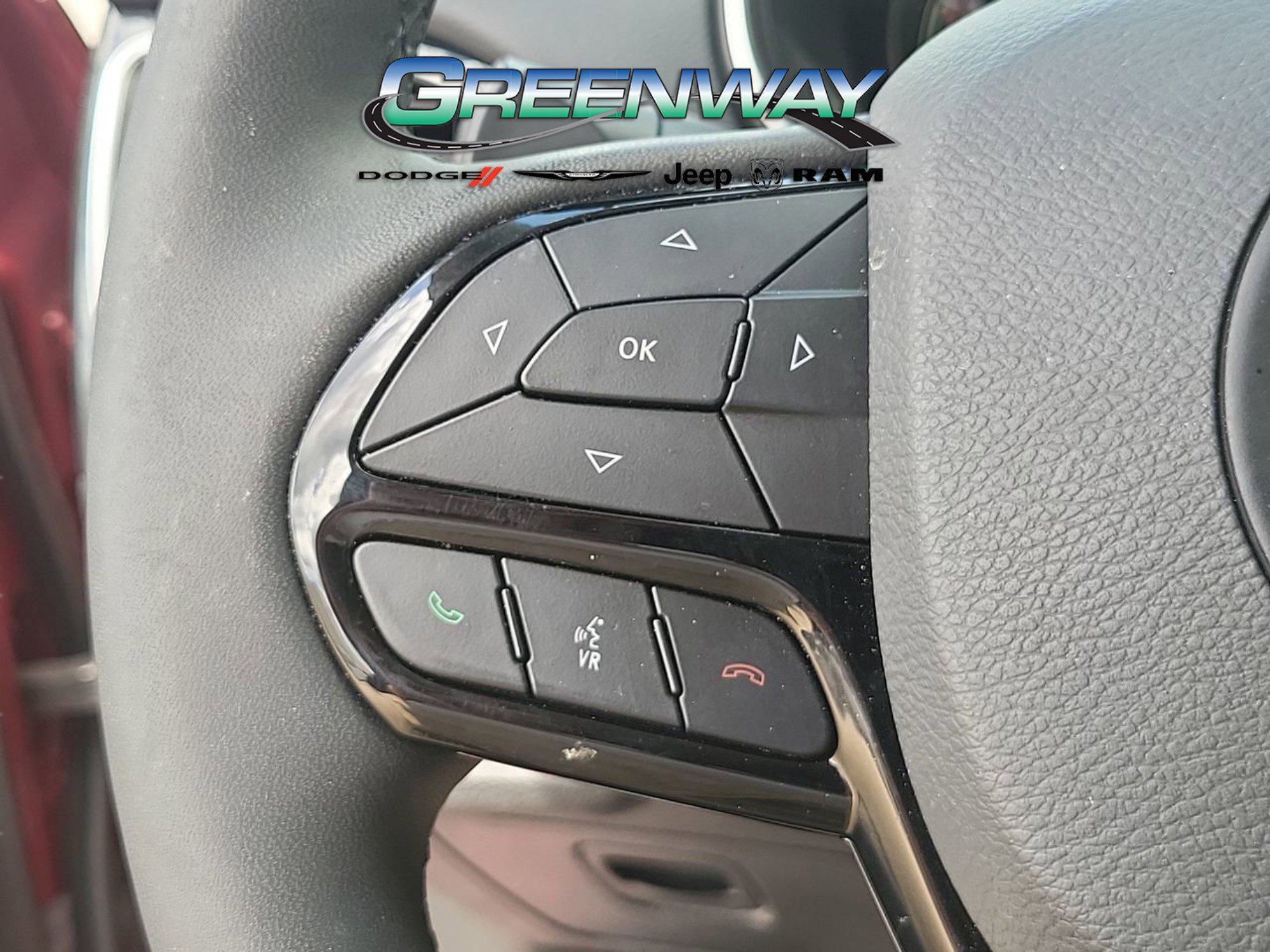 Used 2021 Jeep Cherokee Latitude Plus FWD image 6