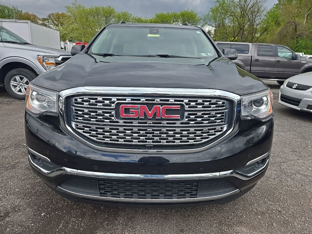 Used 2019 GMC Acadia Denali w/ Technology Package AWD/4WD image 2