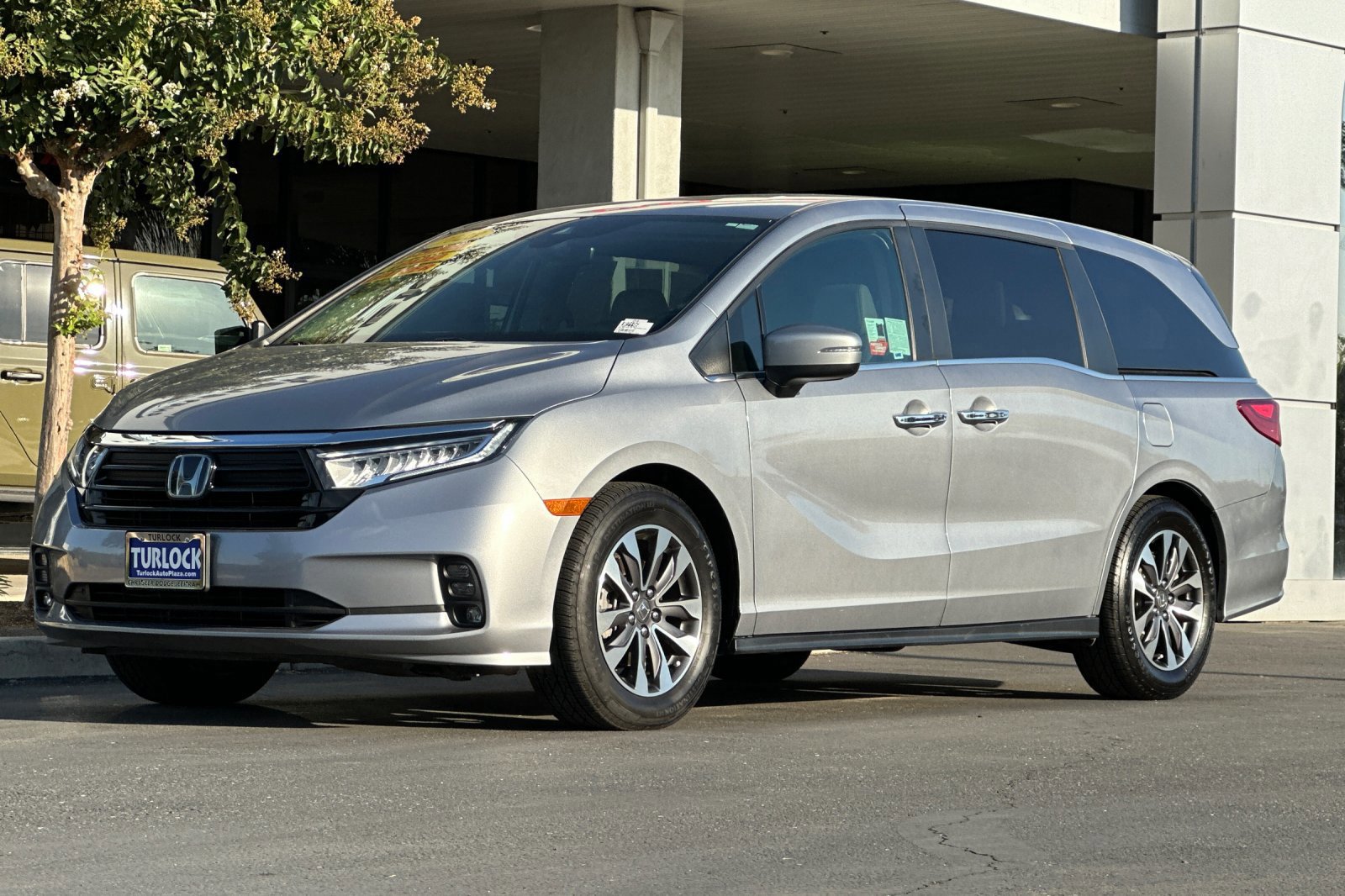Used 2023 Honda Odyssey EX-L image 9