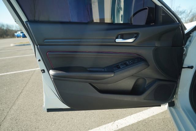 Used 2019 Nissan Altima 2.5 SR w/ SR Premium Package image 15