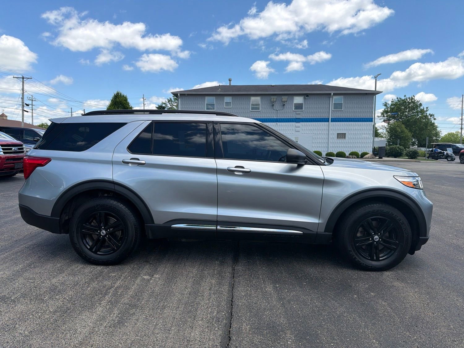 Used 2021 Ford Explorer XLT AWD/4WD image 5