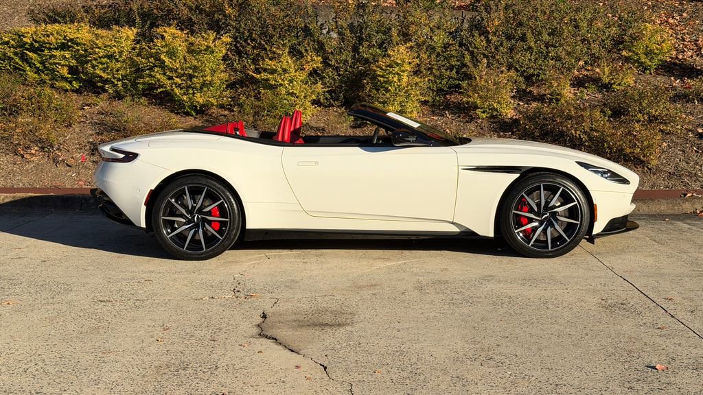 Used 2019 Aston Martin DB11 Volante image 14