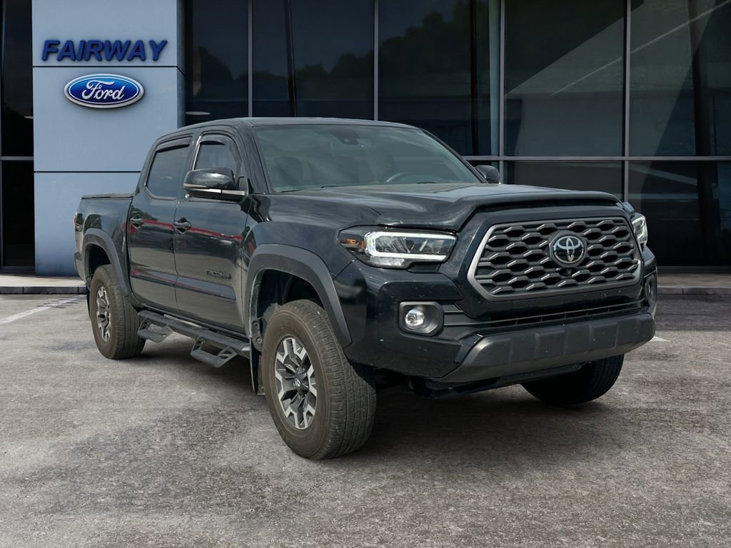 Used 2021 Toyota Tacoma TRD Off-Road w/ TRD Premium Off Road Package AWD/4WD image 2