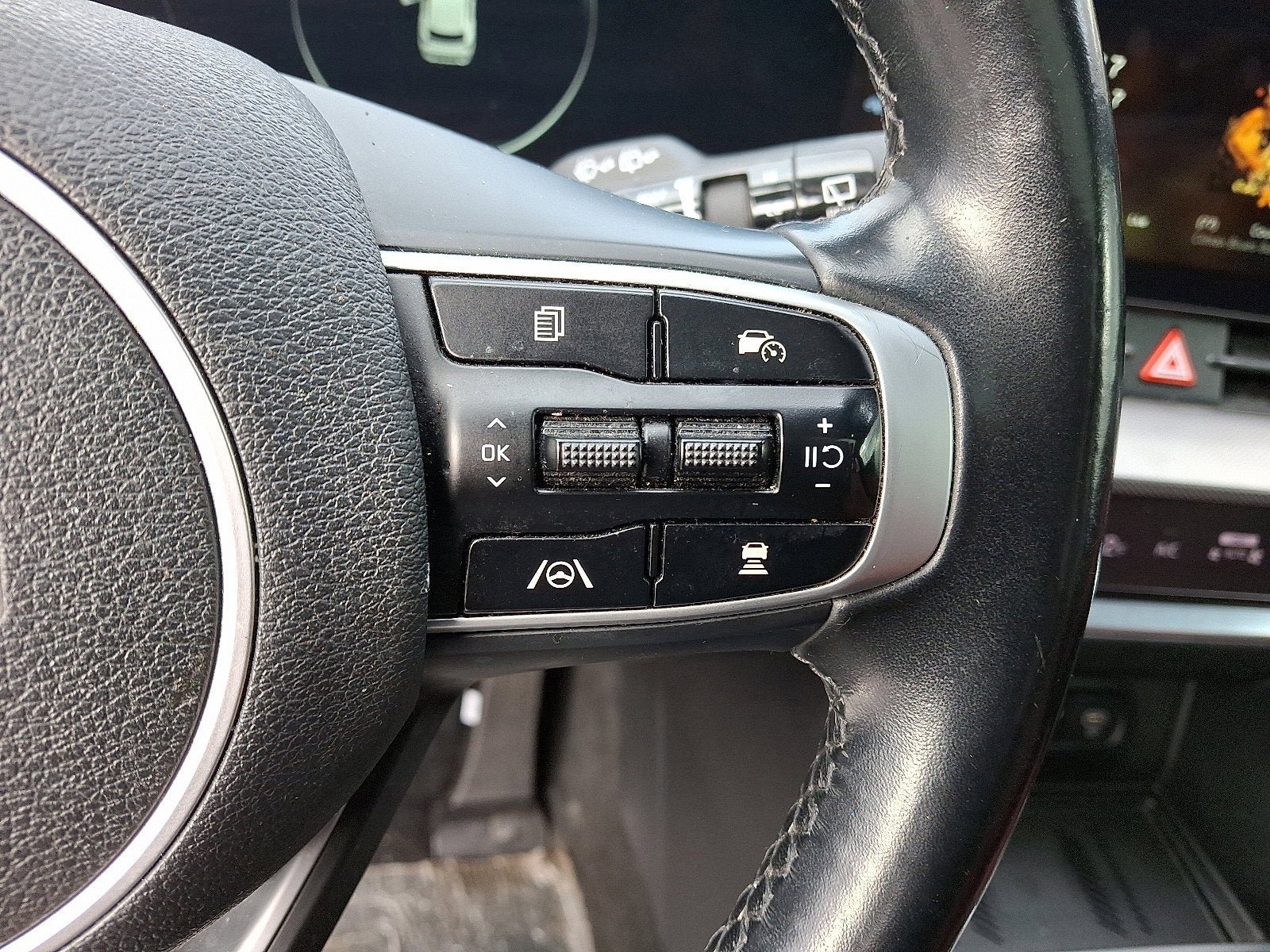 Used 2023 Kia Sportage SX FWD image 23