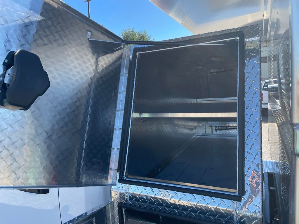 New 2025 Ford F550 4x4 Regular Cab Super Duty image 21